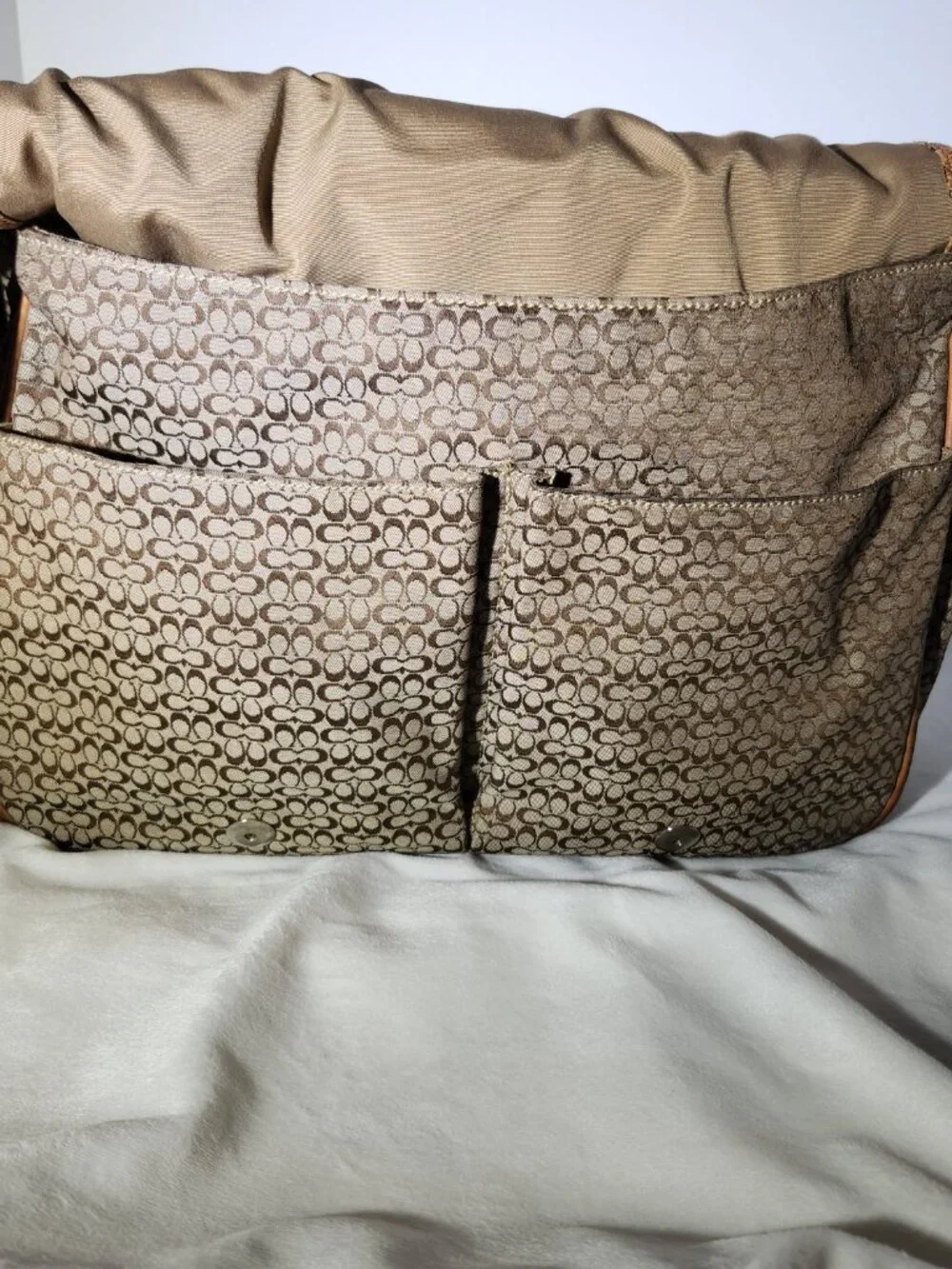 COACH Hudson XL Messenger/computer/travel bag signature C with vachetta leather